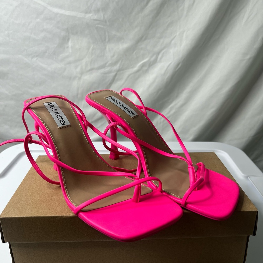 Steve Madden Women's Pink Strappy Sandals